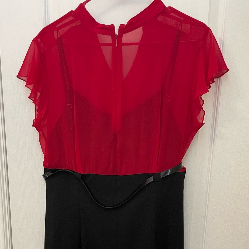 ALYX BELTED DRESS. LIKE NEW! WORN ONCE. SHEATH DRESS WITH RUFFLE ACCENTS. - Picture 13 of 15